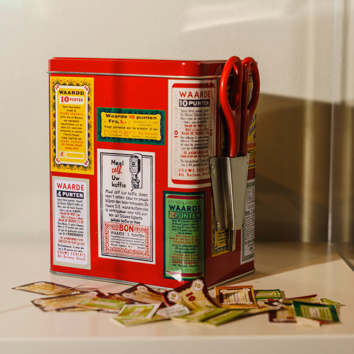Douwe Egberts-zegels en spaarboekje
